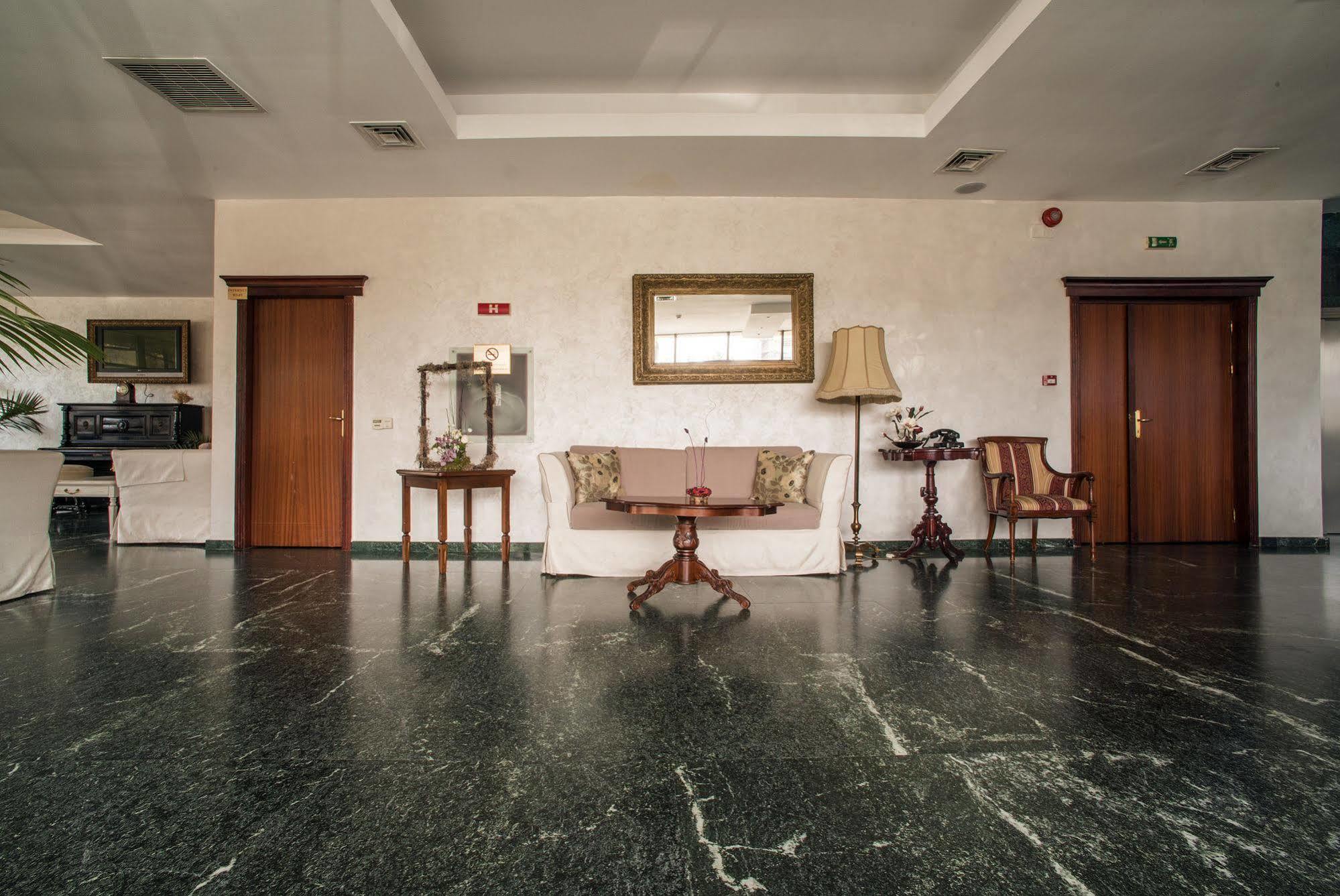 Casa Siqua * Bucarest