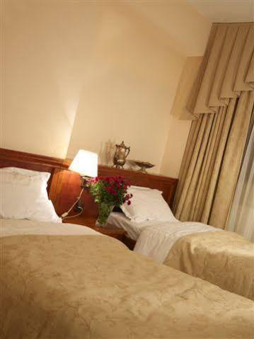 Homestay Casa Siqua Bucharest
